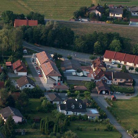 Apartmenthausmannstaetten Hausmannstatten Екстер'єр фото